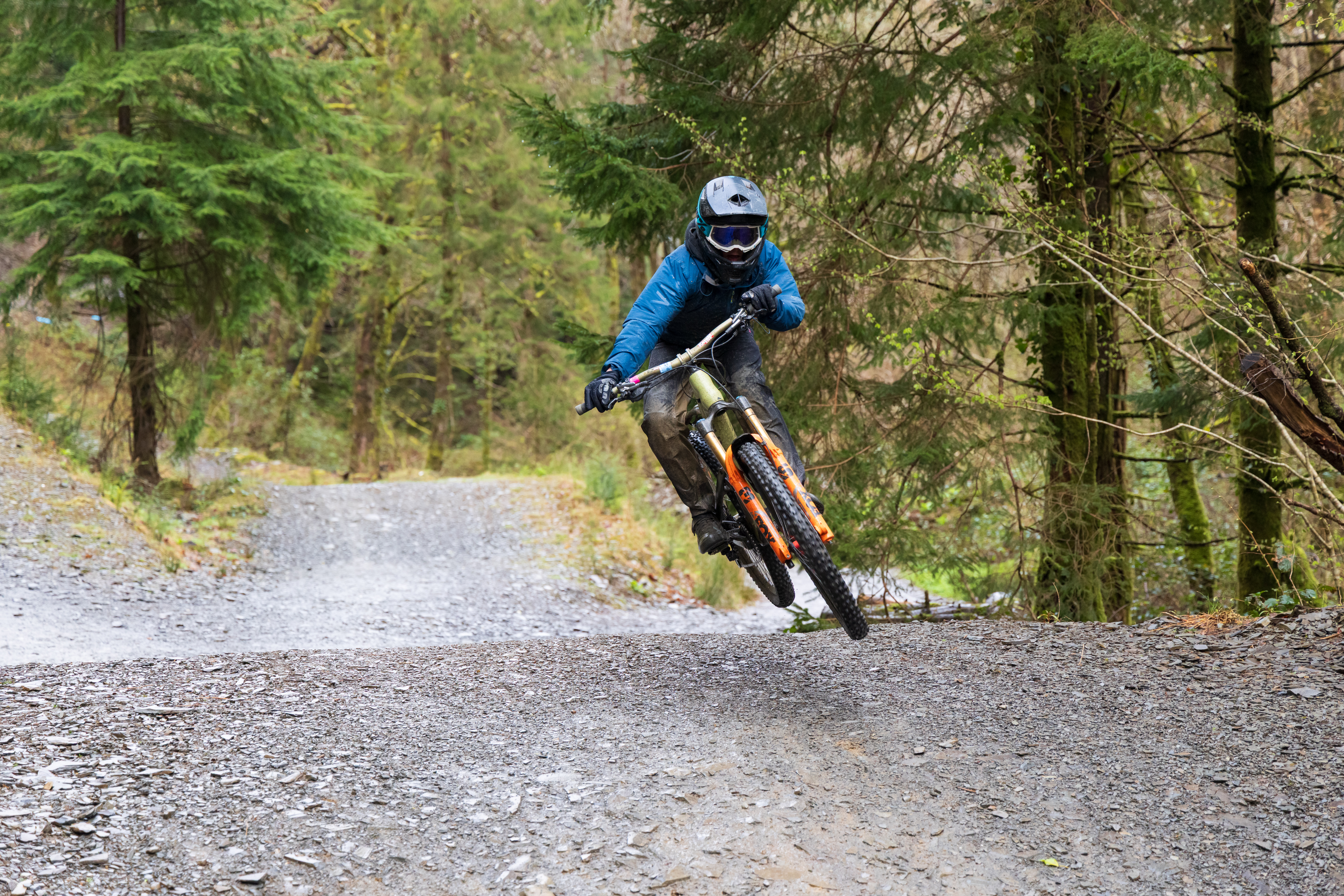 Side lean jump