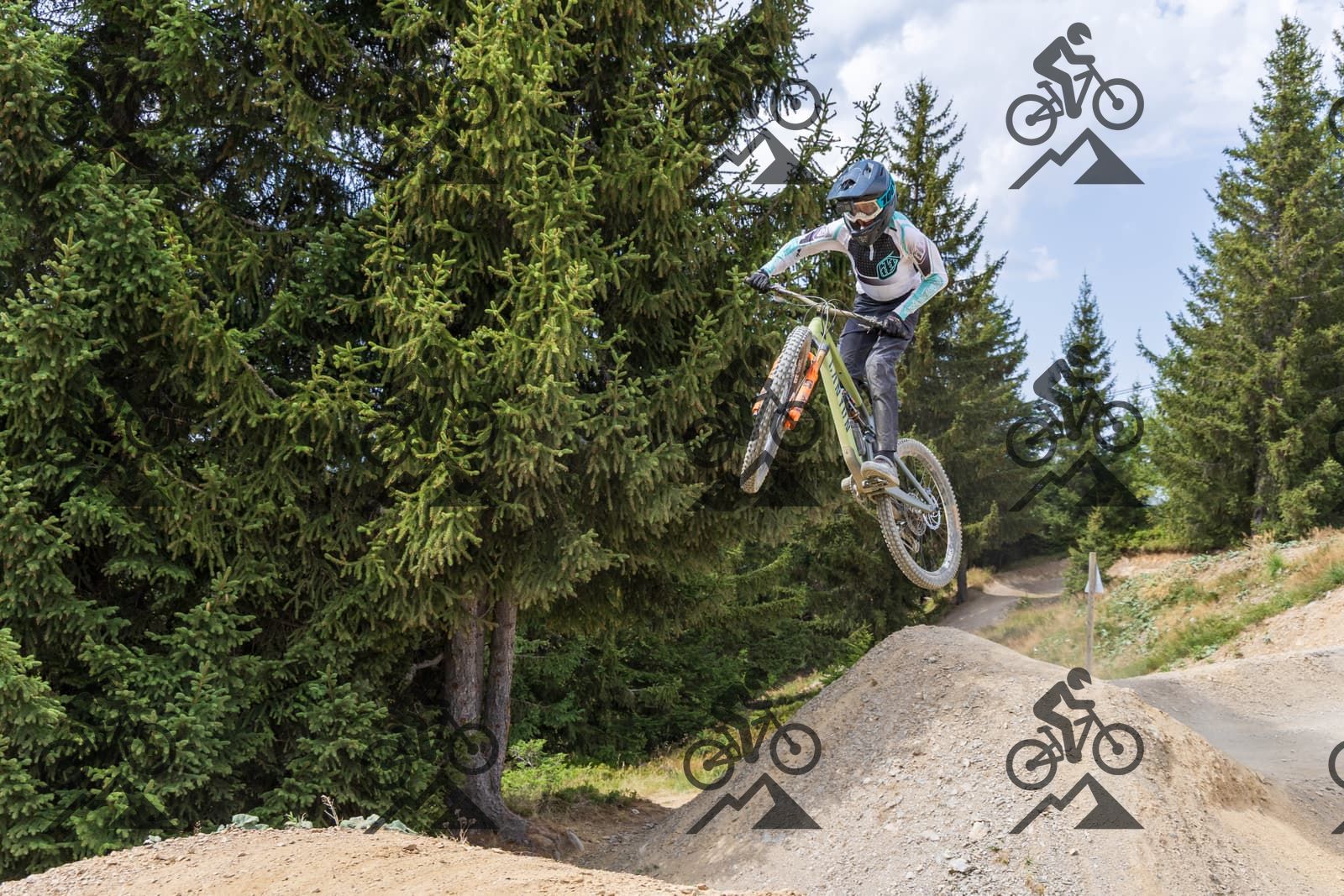 mountain bike photo at Les Gets Bike Park