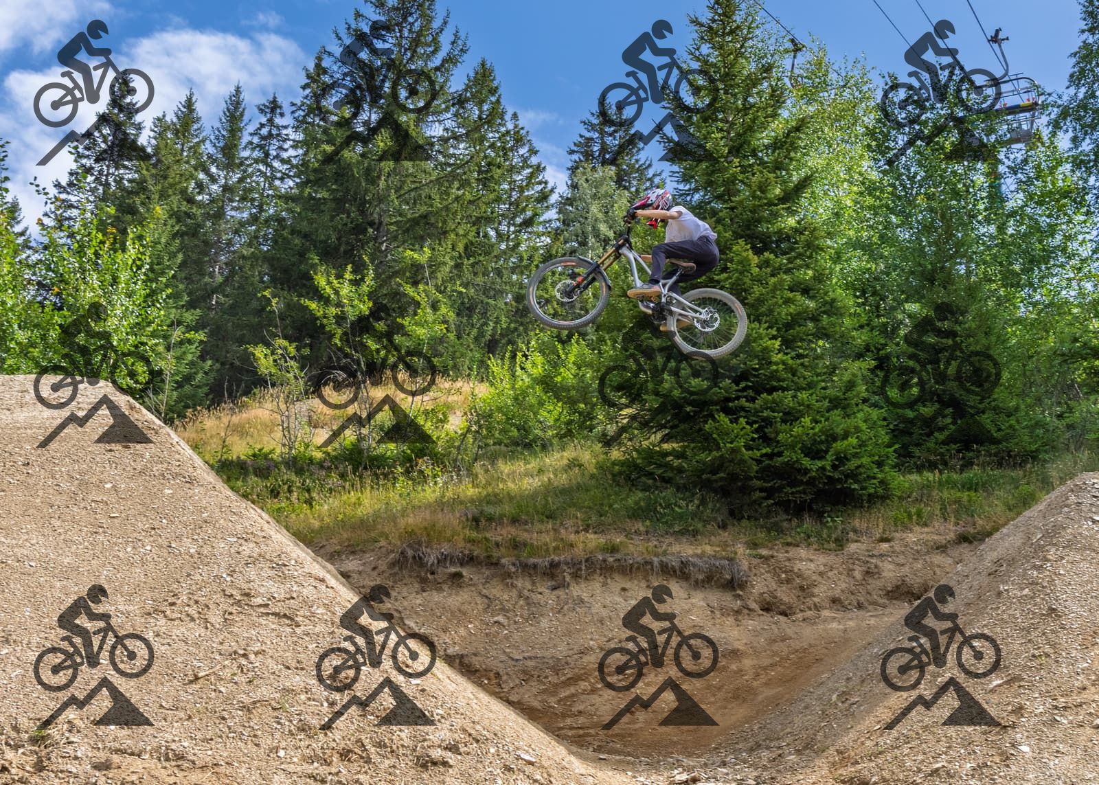 mountain bike photo at Les Gets Bike Park