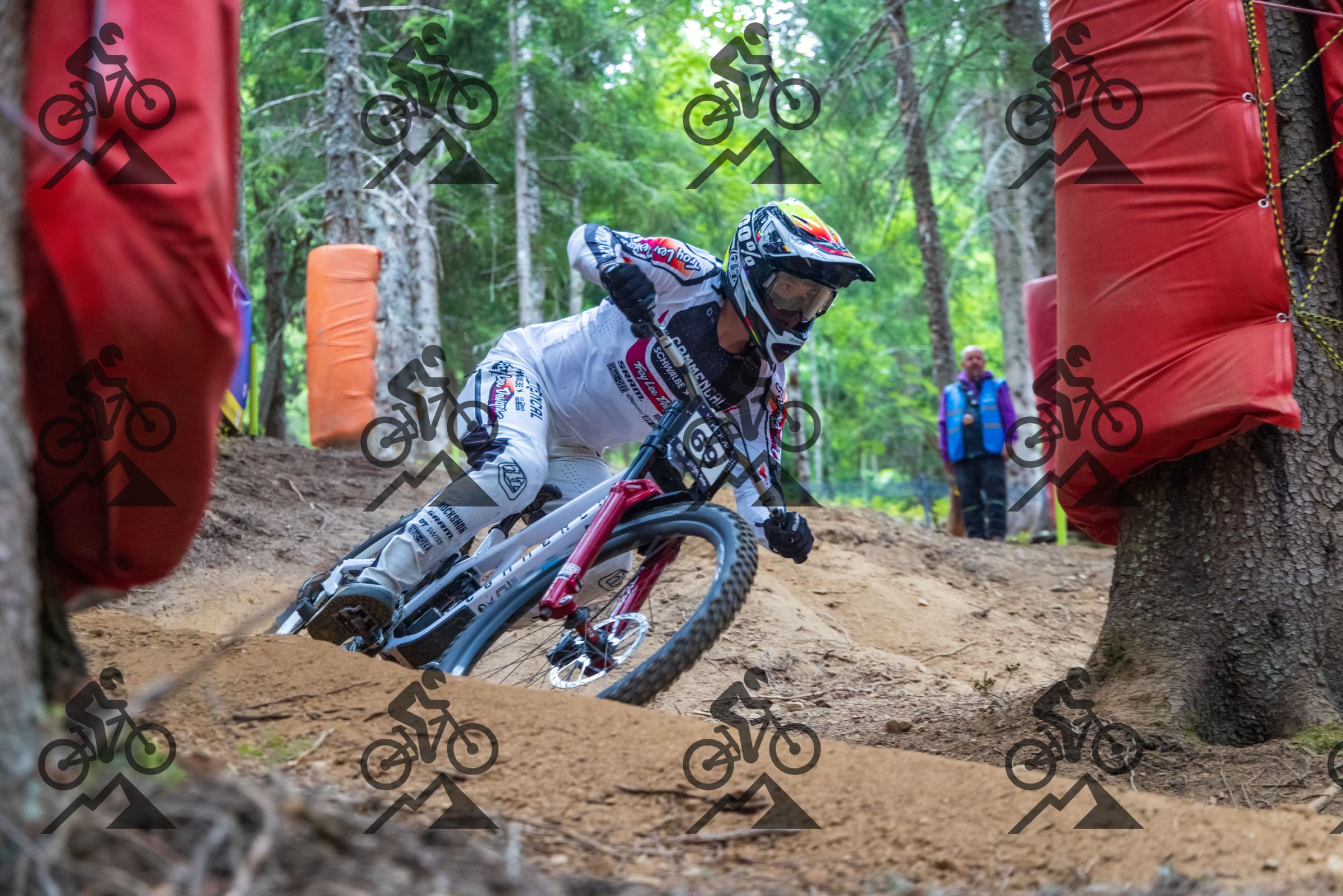 mountain bike photo at Les Gets Bike Park