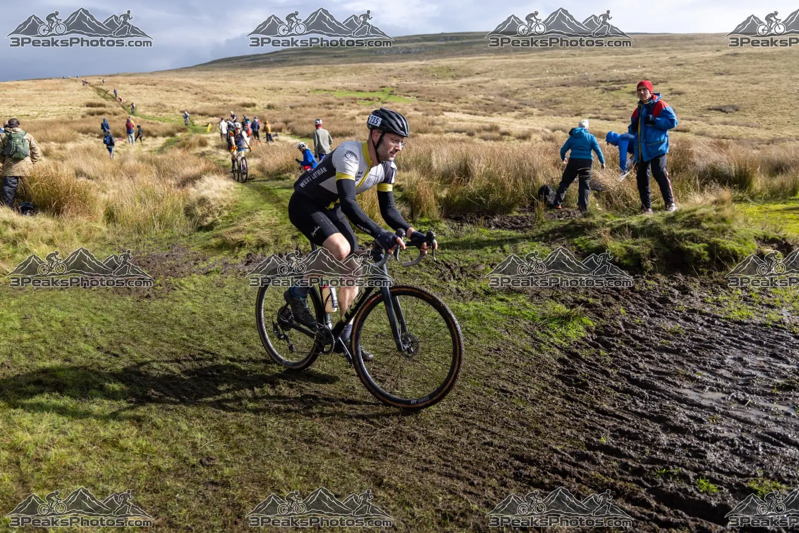 mountain bike photo at The Yorkshire Three Peaks