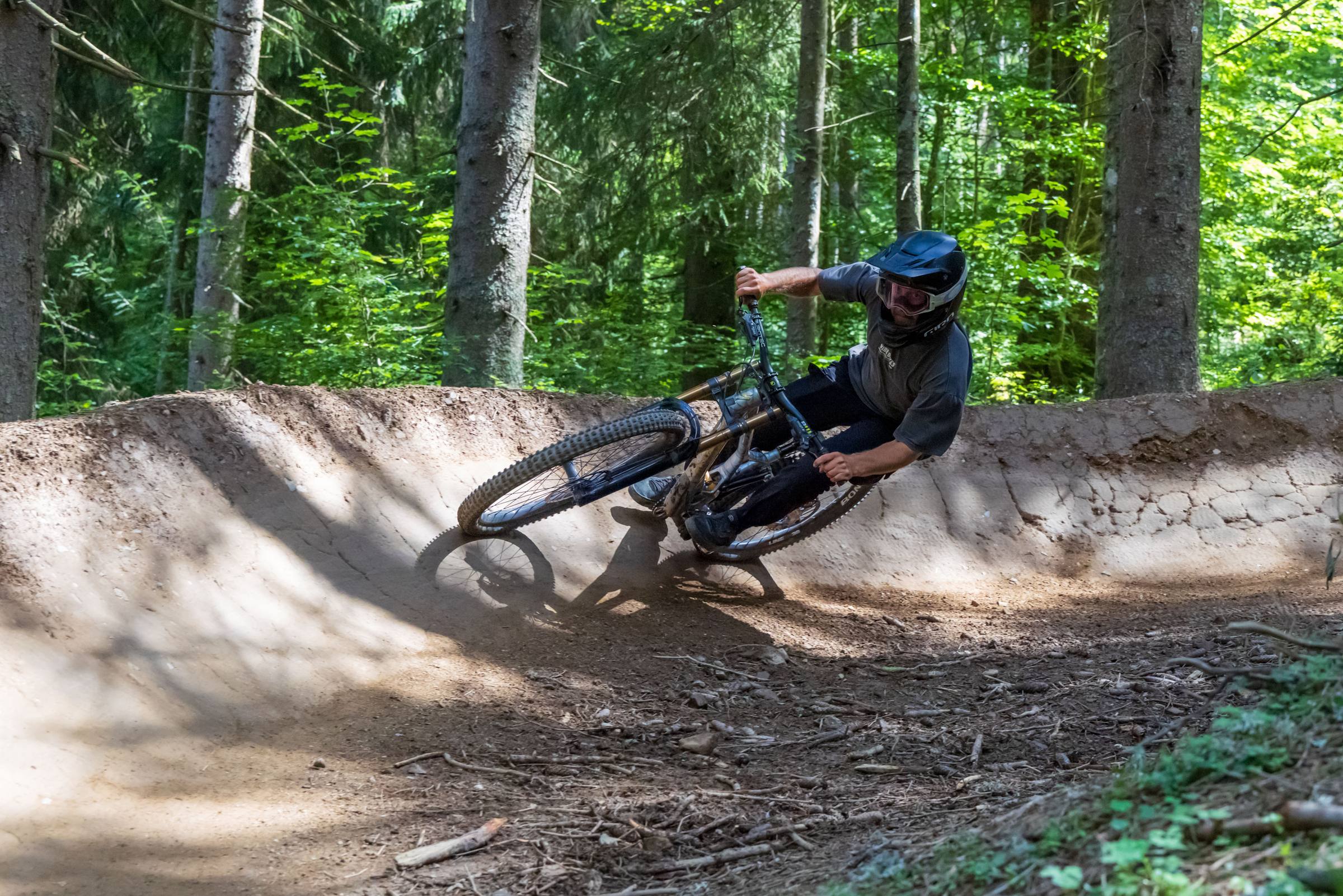 Mainline - Morzine Bikepark mountain bike photography